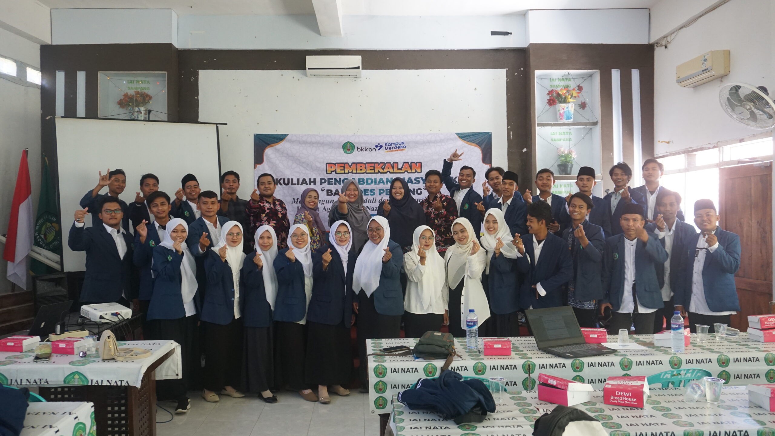 Pembekalan Mahasiswa Kuliah Pengabdian Masyarakat Institut Agama Islam Nazhatut Thullab Sampang tentang Penanganan Stunting di Kabupaten Sampang oleh BKKBN Jatim